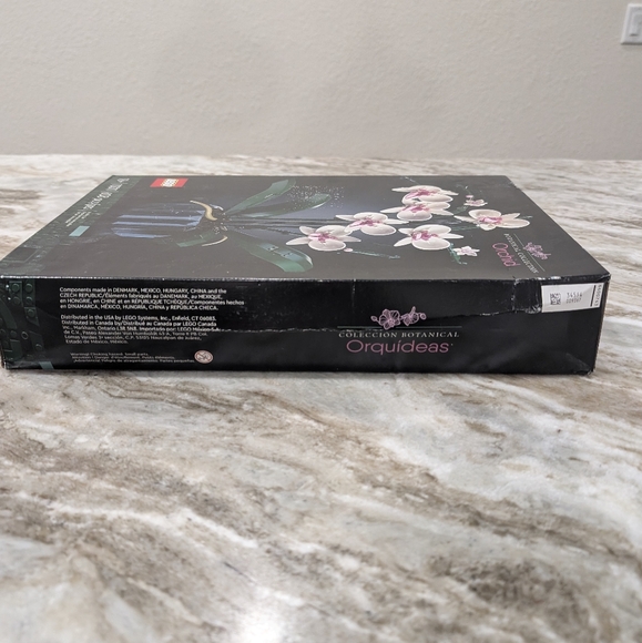 LEGO Orchid Building Kit - Picture 4 of 7